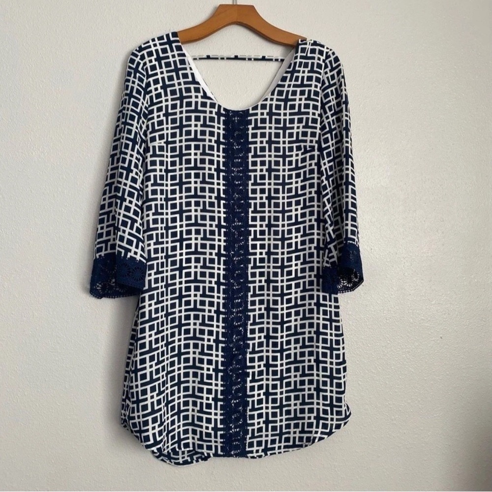 Alya Geometric Navy and White Dress